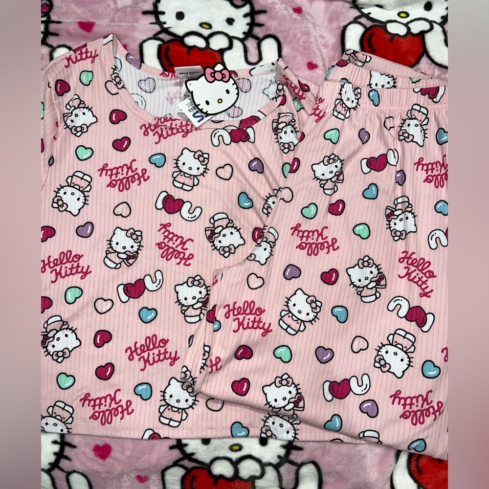 Hello Kitty Valentine Pajama Set